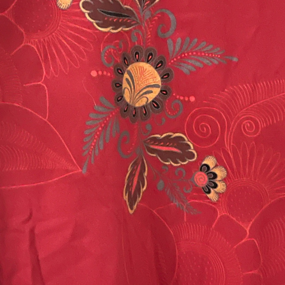 Sabaku Artwear Red Floral Long Sleeve Top - Picture 2 of 9